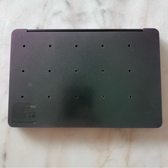 Natasha Denona Triochrome Eyeshadow Palette - Picture 4 of 4